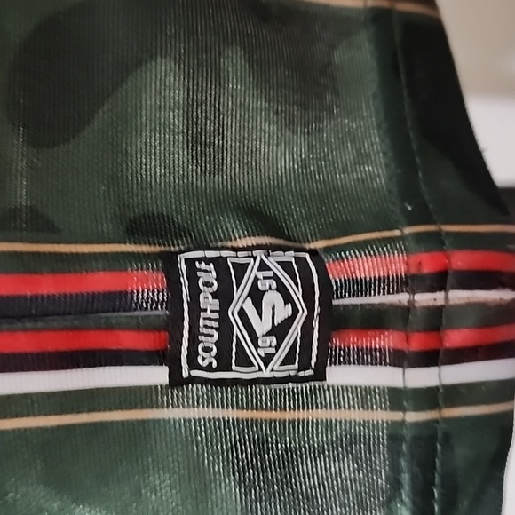 Southpole Green Camo Red Black Gold & White Stripe 100% Polyester Shirt Sz. M - Picture 3 of 6